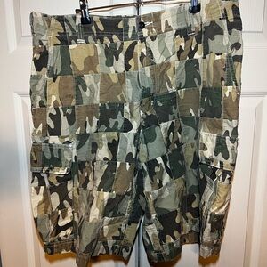 Tommy Hilfiger Camo Cargo Shorts, 36W
